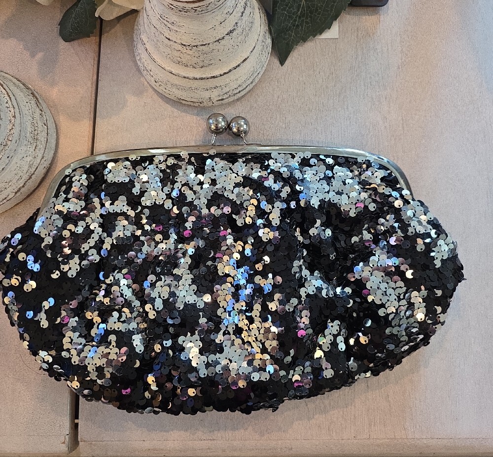 Mossimo Supply Co. Black Sequin Kiss-Lock Evening Clutch - Picture 6 of 8